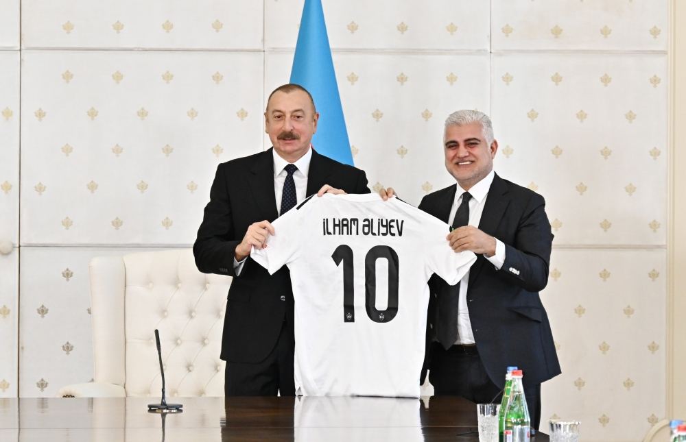 Prezident "Qarabağ"ı təbrik etdi