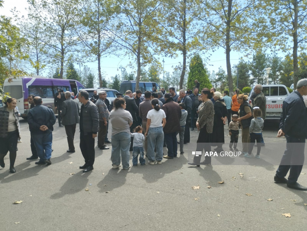Kəlbəcər şəhərinə növbəti köç karvanı yola salınıb - FOTO