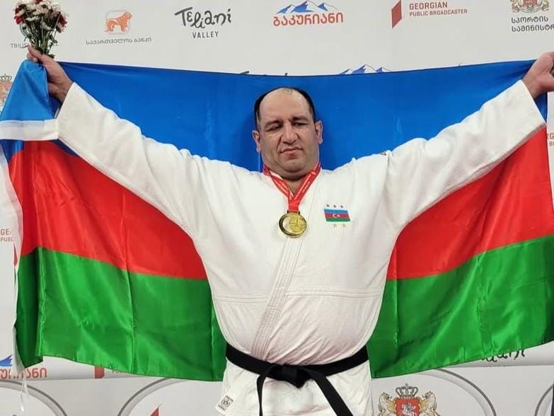 İlham Zəkiyev 9-cu dəfə Avropa çempionu oldu