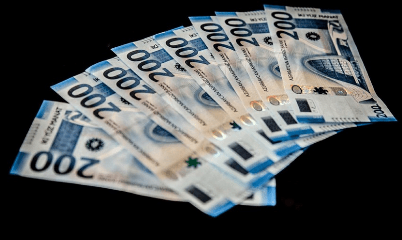 8 ayda Bakı əhalisi 23 milyarddan çox pul xərcləyib