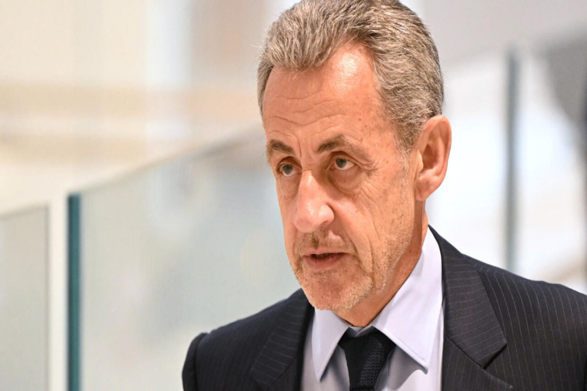 Sarkozi 5 il müddətinə azadlıqdan məhrum edildi
