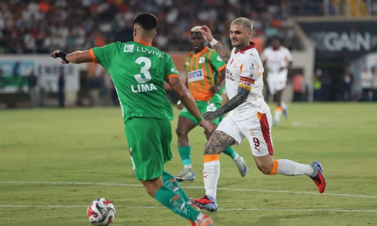 Türkiyə Superliqası: "Qalatasaray" səfərdən üç xalla qayıdır
