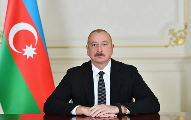 İlham Əliyev şəhidlərin xatirəsini Gəncədə yad etdi - VİDEO
