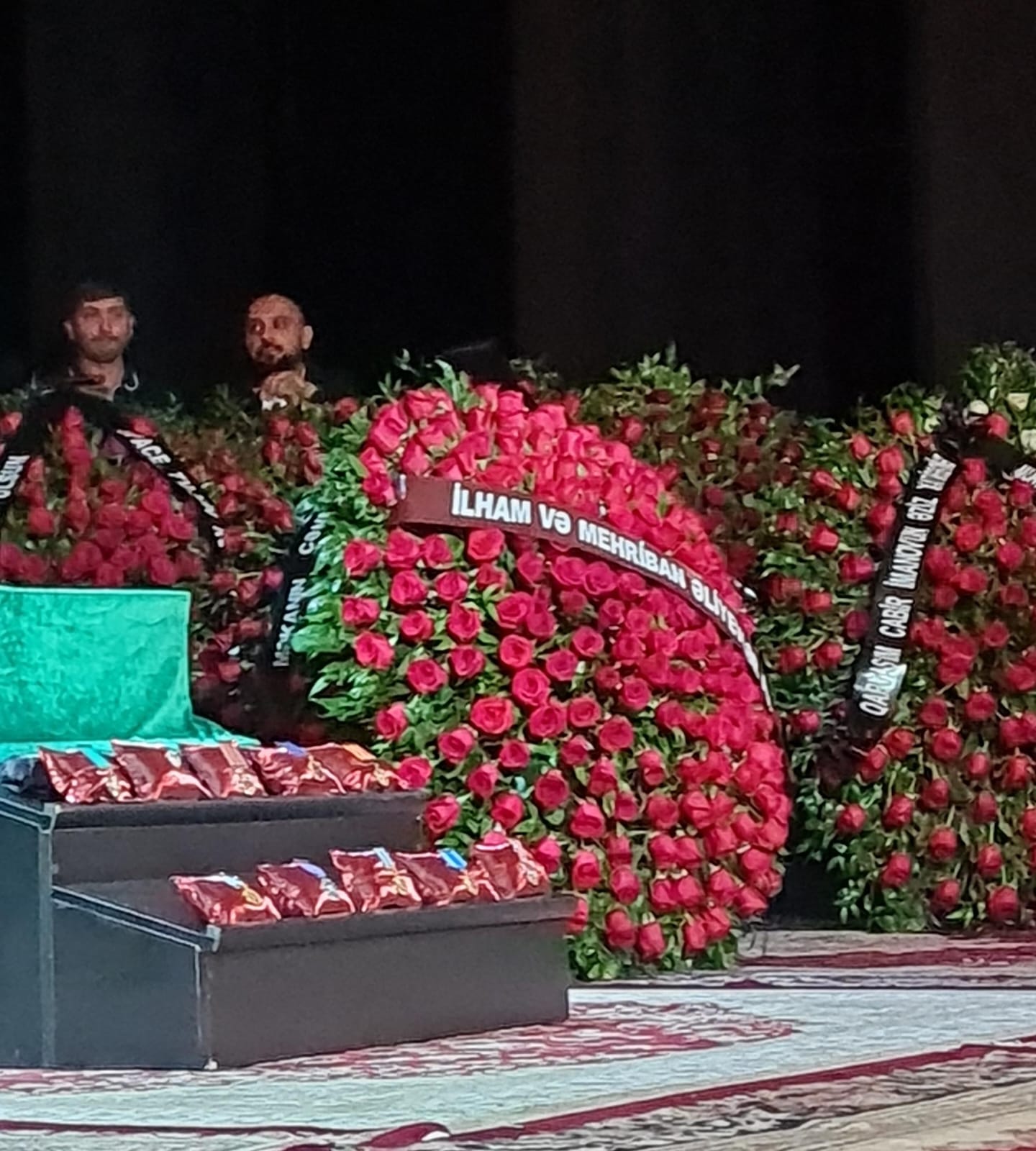 Prezident və Birinci vitse-prezident Cabir İmanovun vida mərasiminə əklil göndərib