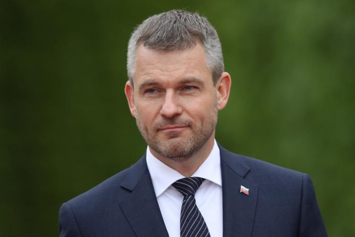Slovakiya prezidenti konstitusiyada iki cins anlayışını əks etdirən düzəlişləri imzalayıb