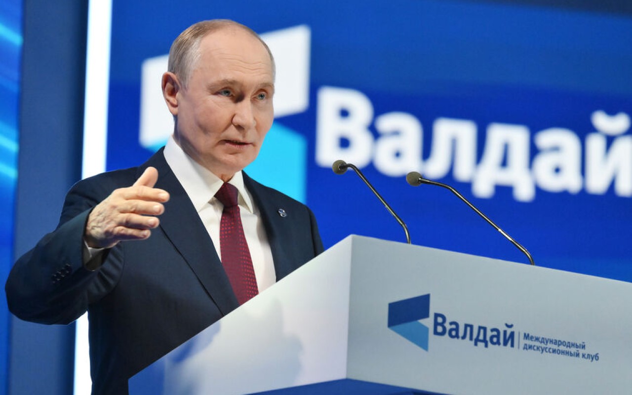 Trampın "kağız pələng" bənzətməsinə Putindən cavab