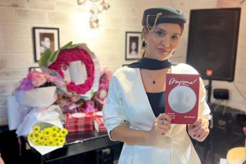Fidan Əliheydərin yeni kitabı “Dəyişmə!” təqdim olundu - FOTO
