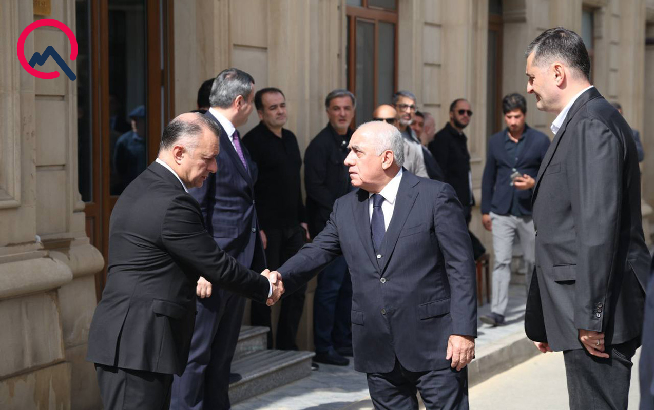 Rəsmilər Oqtay Şirəliyevlə vida mərasimində - Fotolar