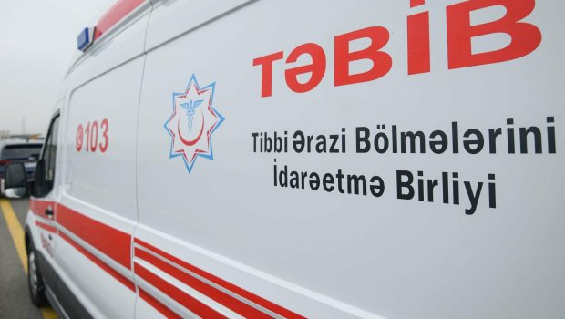 Bıçaqlanan TƏBİB əməkdaşının vəziyyəti ağırdır