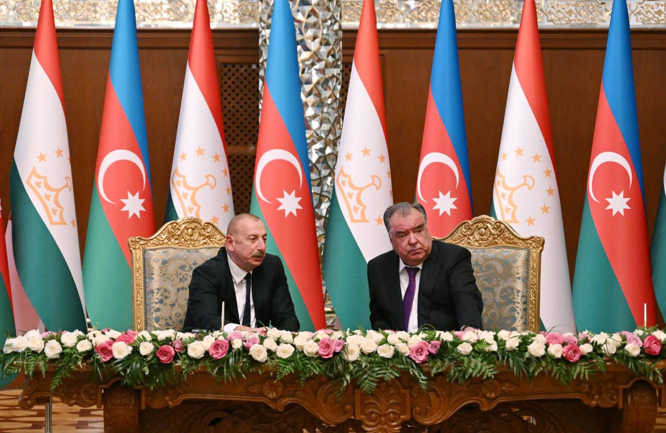 Düşənbədə Azərbaycan və Tacikistan prezidentlərinin təkbətək görüşü olub
