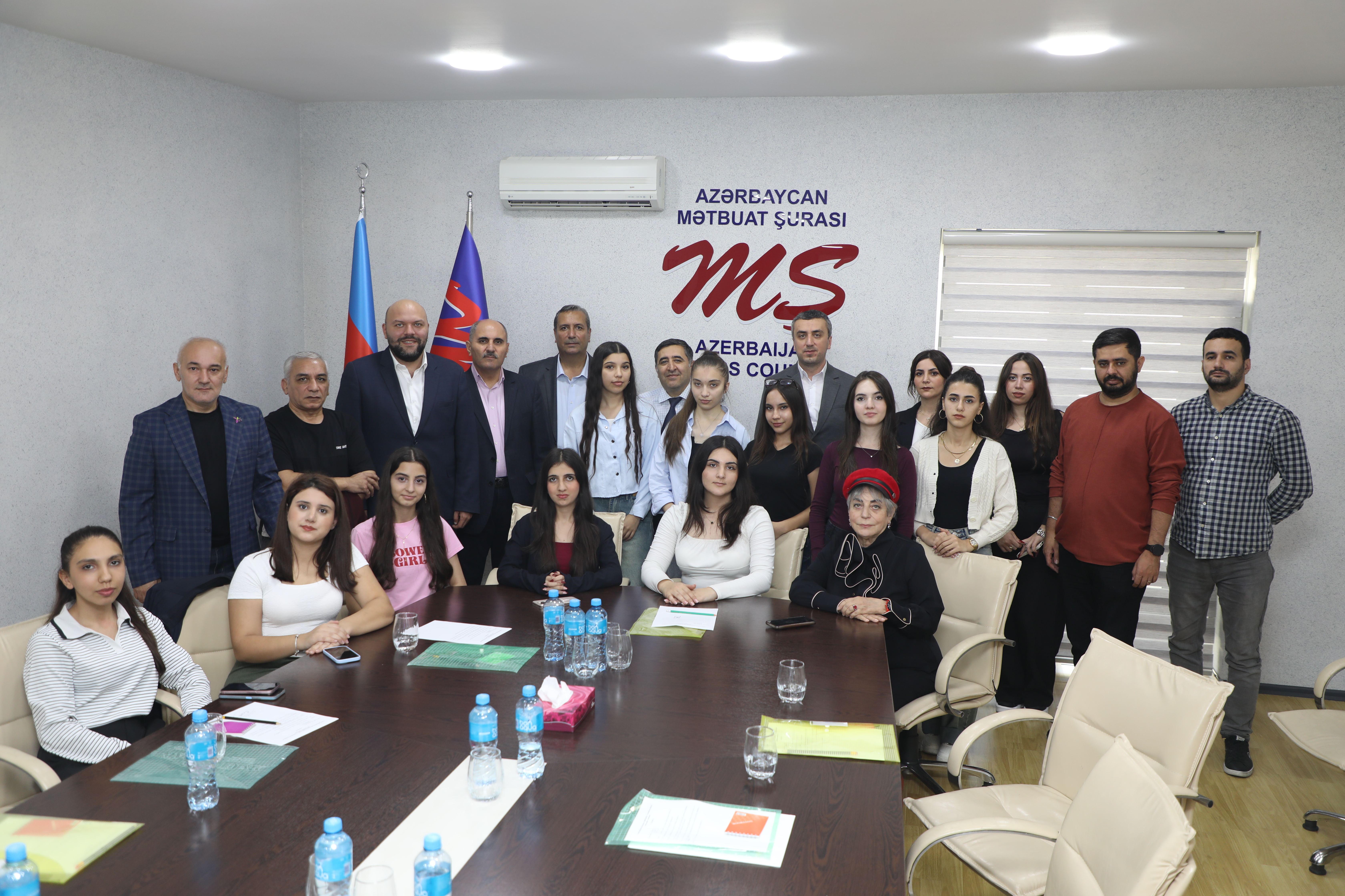 “Sosial şəbəkələrdə informasiya təhlükəsizliyi və tənzimləmə modelləri” mövzusunda konfrans keçirilib