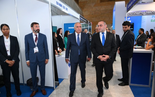 CIDC-2025 tədbirinin rəsmiləri kibertəhlükəsizlik sərgisi ilə tanış olublar - FOTOLAR