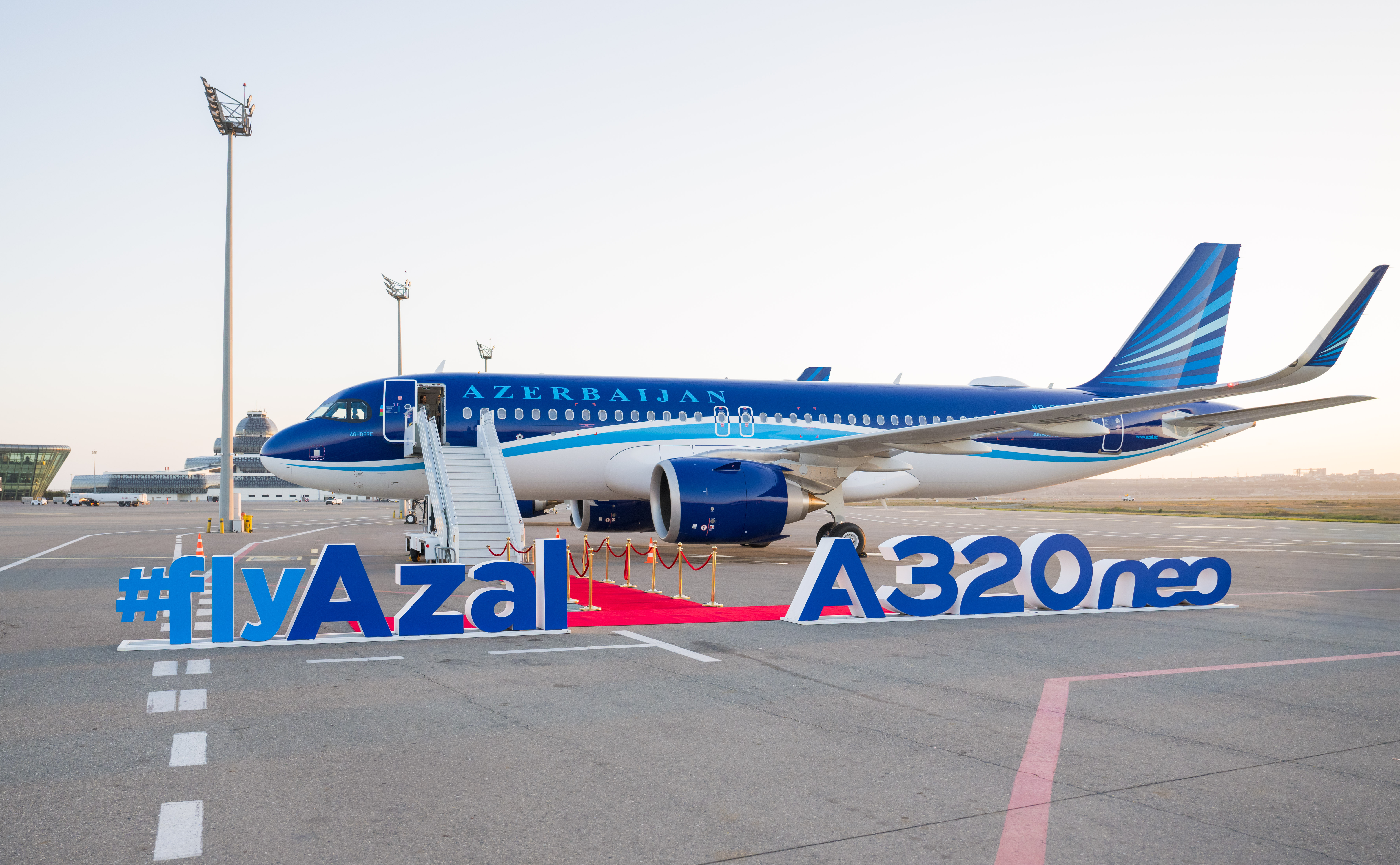 AZAL donanmasını yeniləməyə davam edir: ikinci yeni “Airbus A320neo” Bakıya gəldi