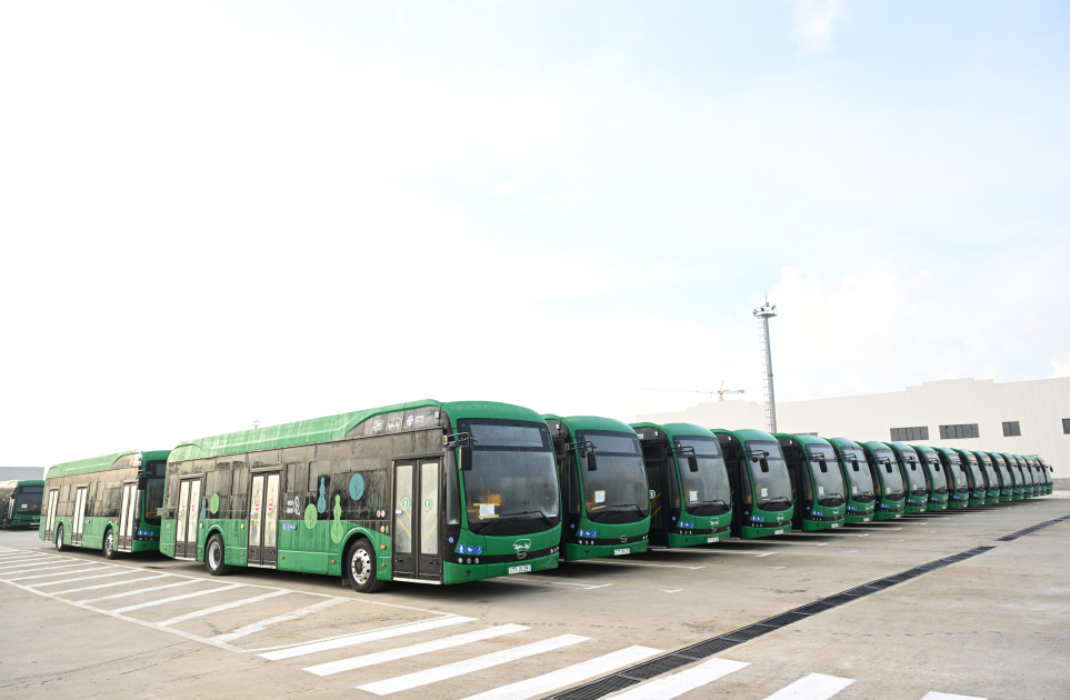 Yeni alınan elektrik avtobusları yolda qalır – Sərnişinlər kütləvi narazıdır