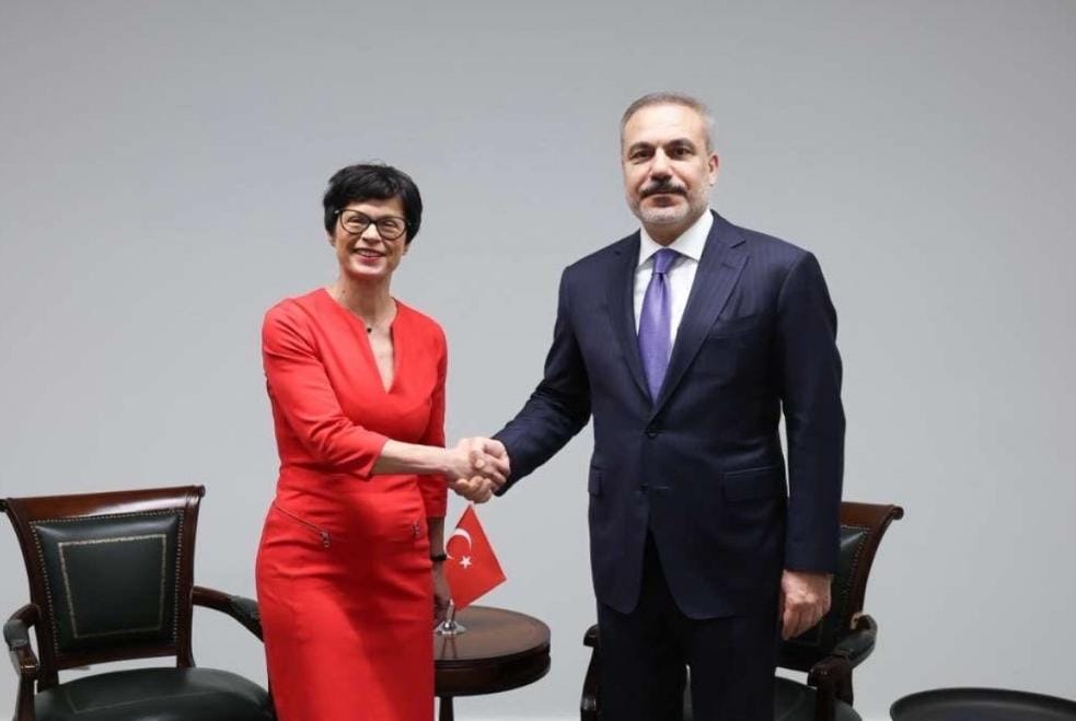 Fidan Avropa komissarı ilə bir arada