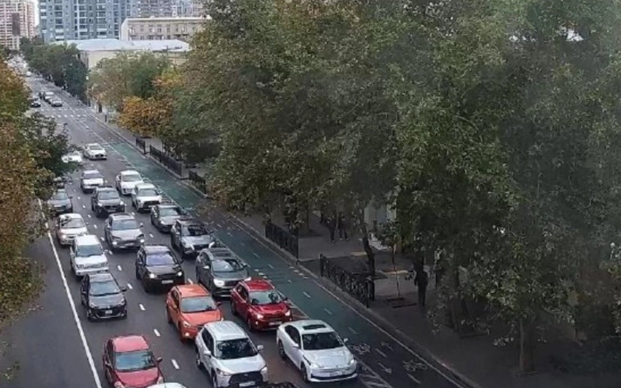 Bakıda bu yollarda sıxlıq var - SİYAHI