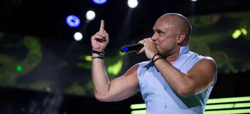 Xalq artisti: "Aylar öncədən bütün layihələrimin siyahısını tuturam"