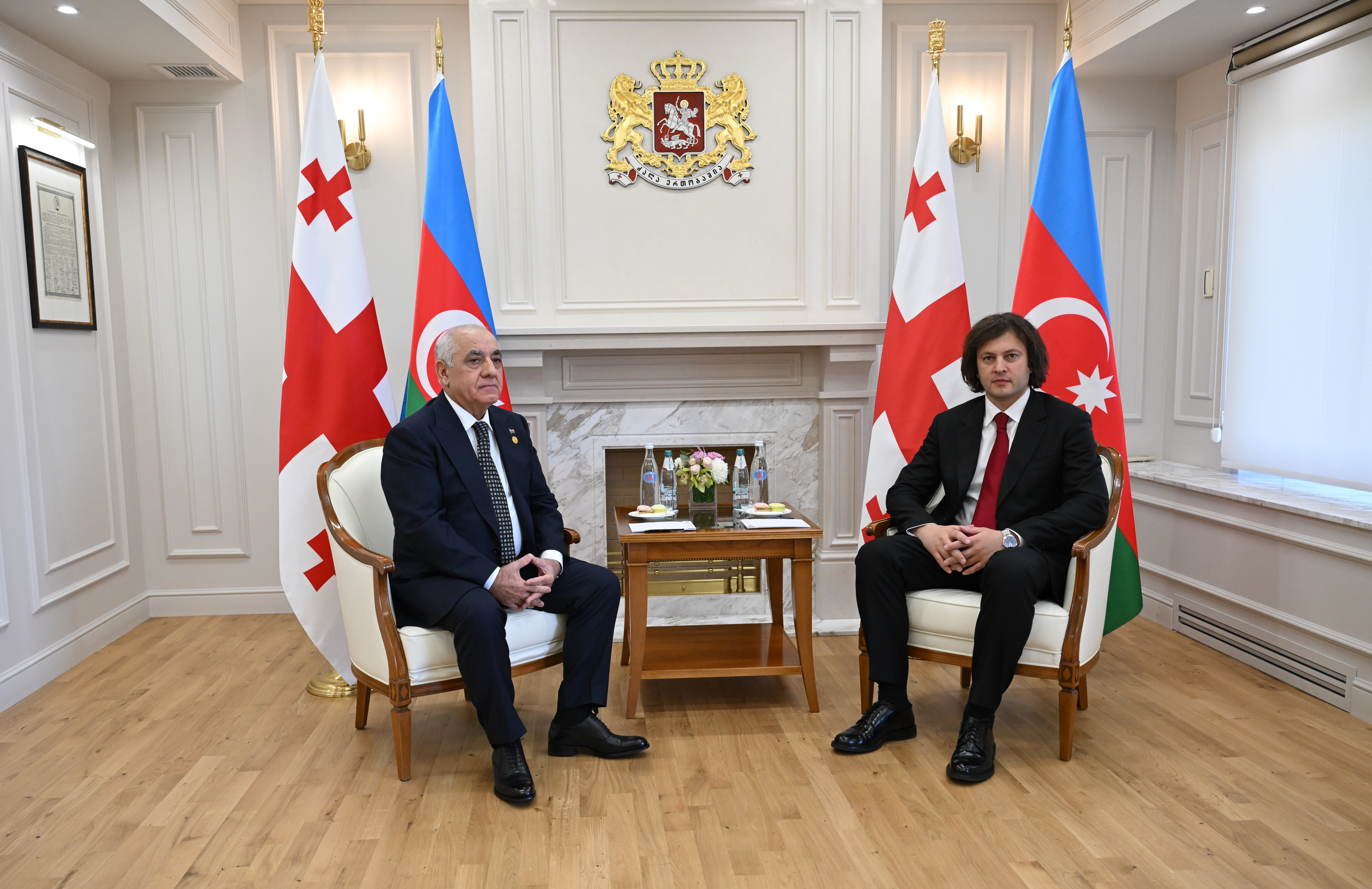 Əli Əsədov Tbilisidə İrakli Kobaxidze ilə görüşüb