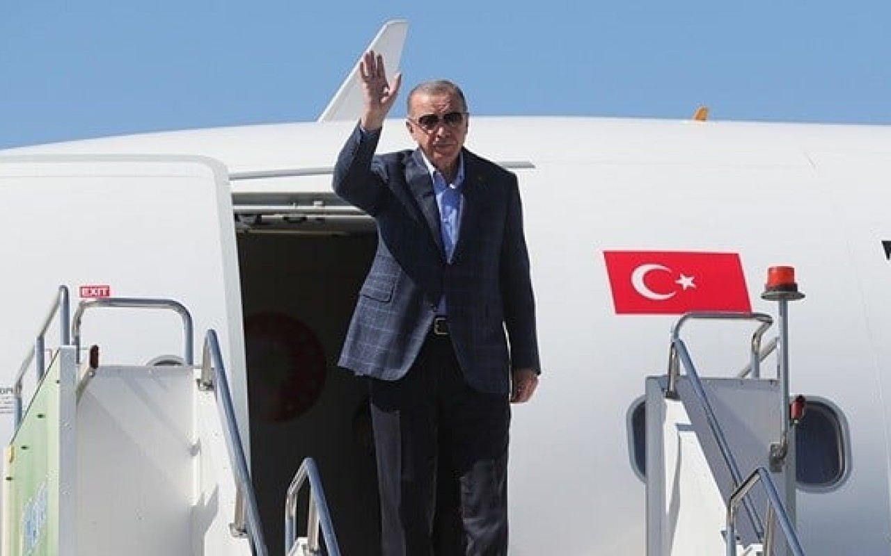 Ərdoğan Omana getdi