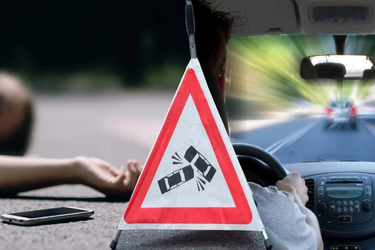 Qazaxıstanda yük maşını avtobusla toqquşub, 12 nəfər ölüb