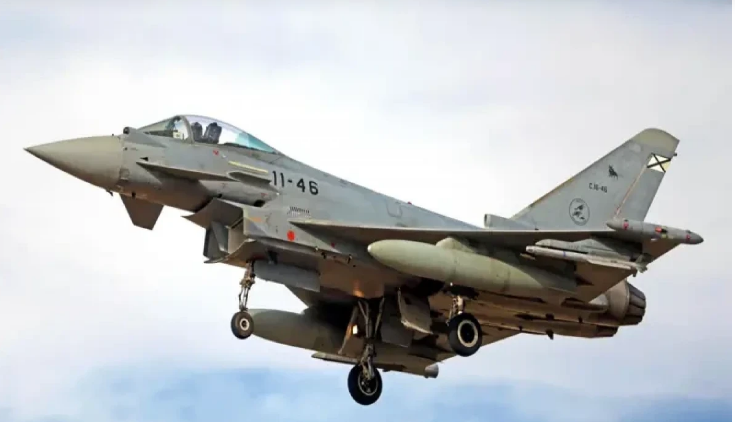 Türkiyə Britaniyadan döyüş təyyarələri alır