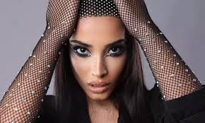 Səmra yeni ifasını təqdim etdi - VİDEO