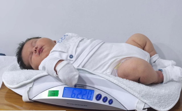 Türkiyədə 6 kiloluq uşaq doğuldu