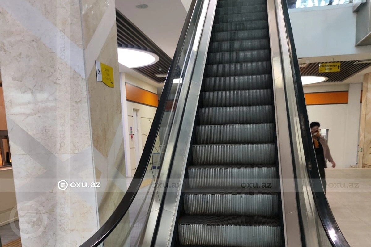 "Sabunçu Dəmiryol Vağzalında eskalator bir aydır işləmir" - Sakinlərdən şikayət