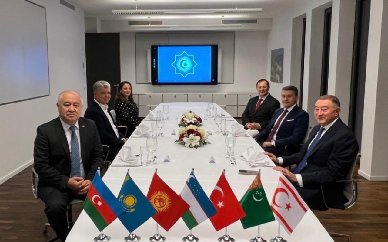 Türk dövlətlərinin Almaniyadakı səfirlərinin toplantısı keçirildi