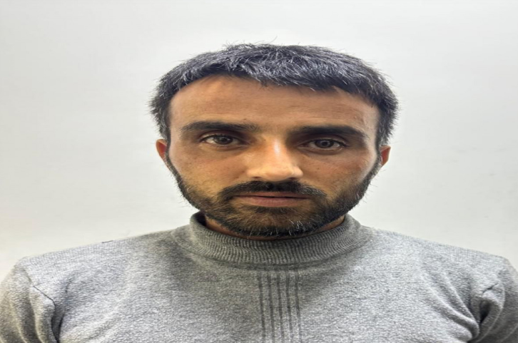 Sosial evlərdə mənzil almaq adı ilə dələduzluq edən şəxs saxlanılıb