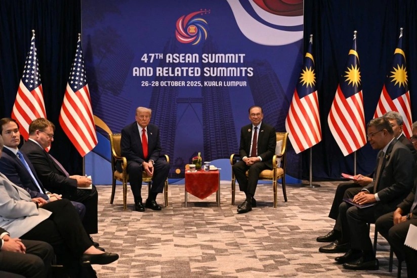 Tramp sabah Si Cinpinlə görüşəcək