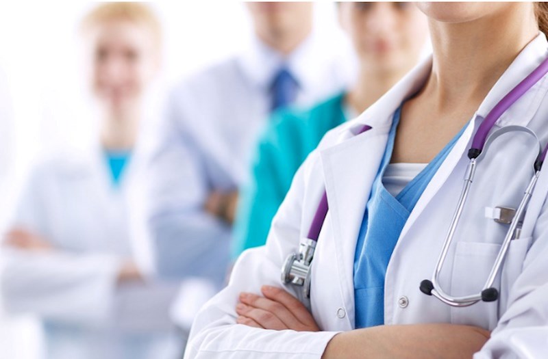 Ölkədən gedən həkimlərin sayı ildən-ilə artır: "Rezident 400 manata necə yaşasın?"