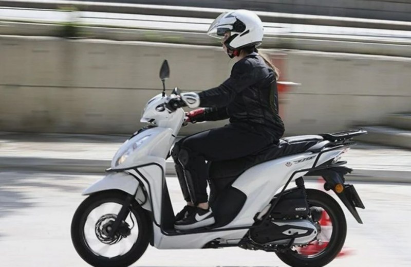Paytaxtda motosiklet və moped oğruları saxlanıldı