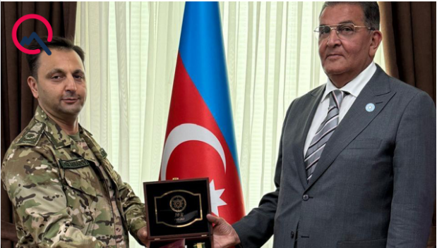 3 gün əvvəl işdən çıxarılan general Saleh Səmədova medal veribmiş - FOTO