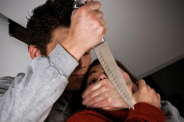 Ağstafada qadın sevgilisi tərəfindən bıçaqlandı