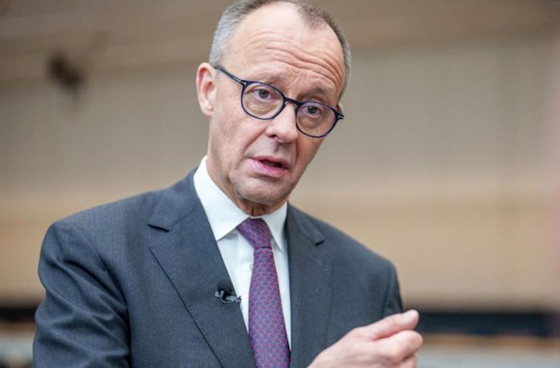 Merts Türkiyənin "Eurofighter" qırıcıları alması ilə bağlı qərarını dəstəkləyib