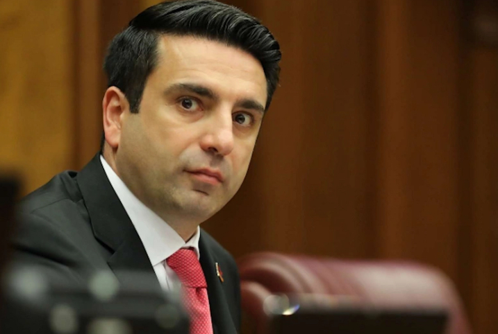 Simonyan: II Qaregin parlament seçkilərindən əvvəl istefa verməlidir