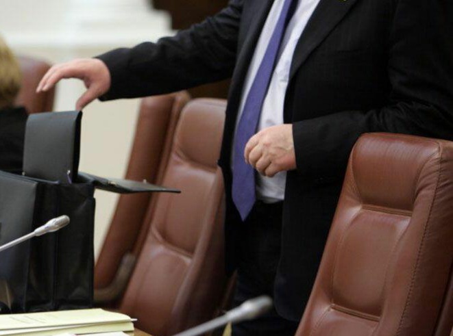 İcra başçılarına qadağa qoyuldu