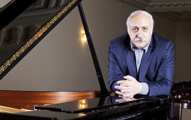 Eldar Mansurov: "Efirləri üzümə bağlayıblar"