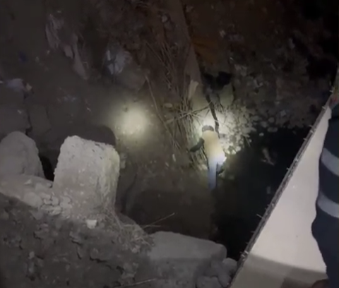 Gəncədə 15 yaşlı oğlan çay dərəsinə düşdü - Video