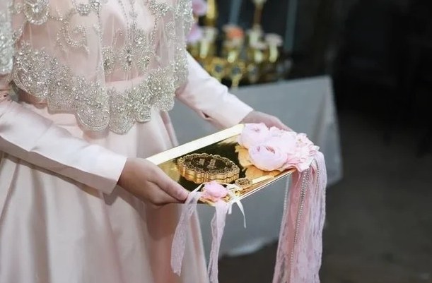 "Mərasim olsaydı, etiraf edərdik" - Goranboyda 16 yaşında nişan keçirilən qızın əmisi danışdı - VİDEO