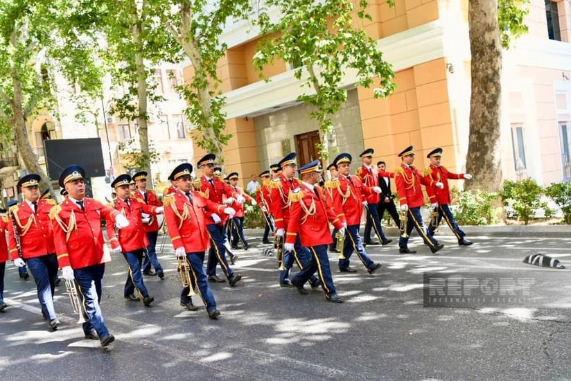 Bakıda Zəfər yürüşləri başlandı