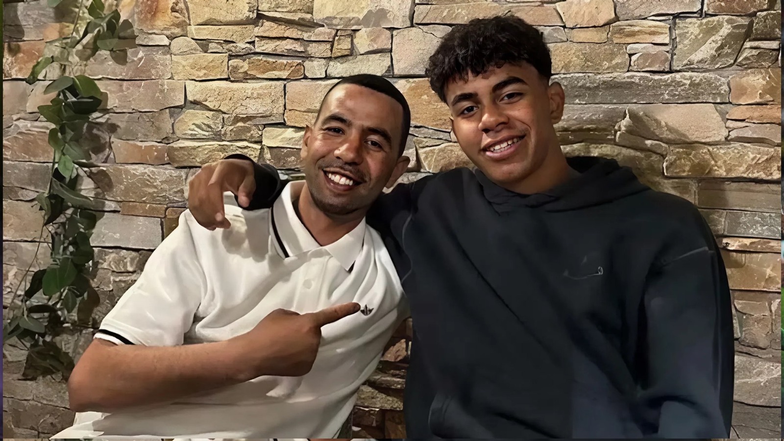 Yamalın ögey anasının 23 yaşı var - FOTO