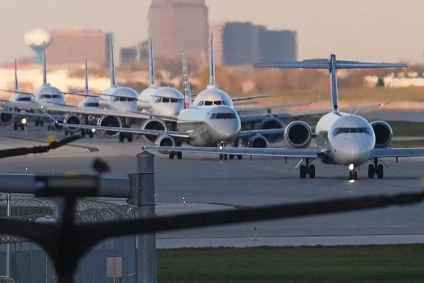 ABŞ aeroportlarında 900-dən çox reys ləğv edilib