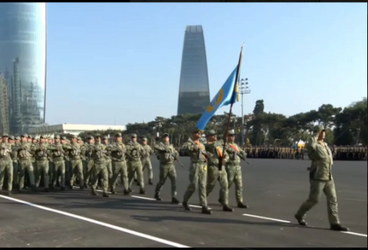 İlk dəfə hərbi paradda İnsansız Sistem Qoşunlarının heyəti keçid edib