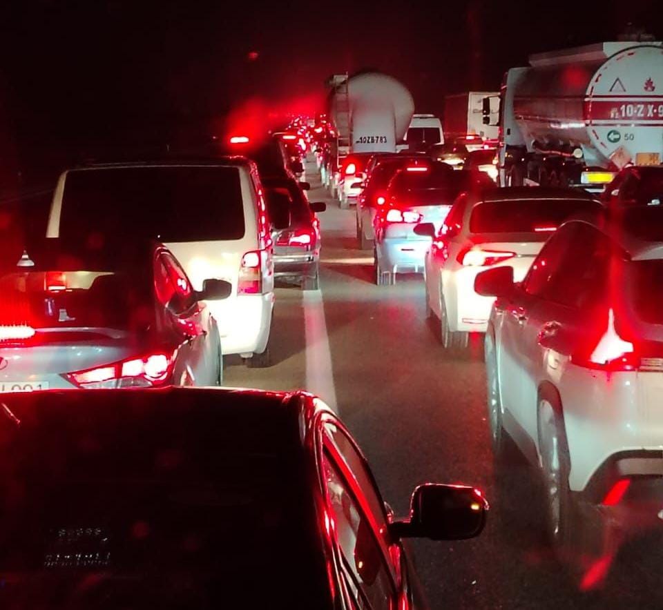 Hacıqabulda tıxac: Bakı-Qazax yolunda hərəkət dayanıb