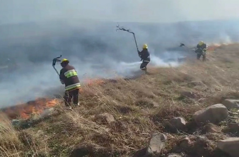 Gədəbəydə dağlıq ərazi yanır