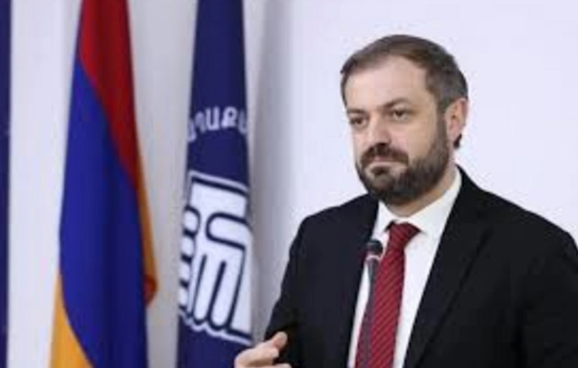 Azərbaycan vasitəsilə gətirilmiş buğda ilə bağlı iddiaya erməni nazirdən cavab: "Birinci özüm yeyəcəyəm"