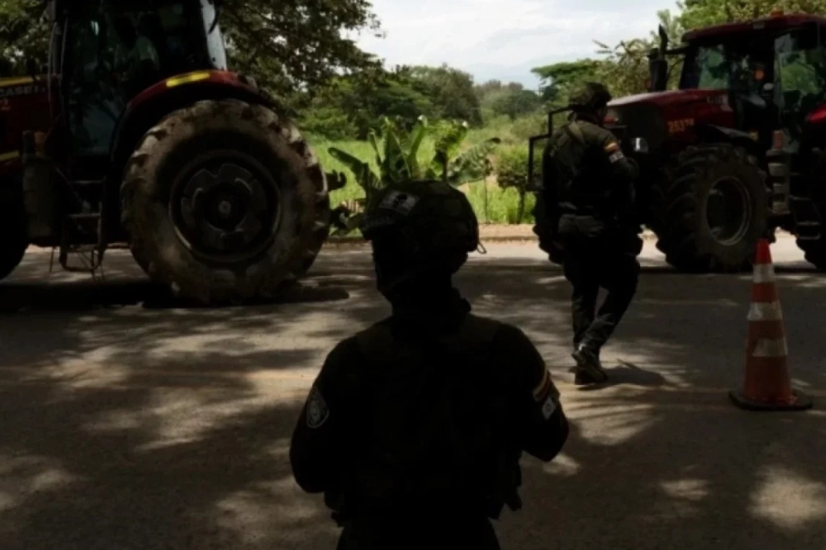 Kolumbiya Venesuela sərhədi yaxınlığında bombardman həyata keçirib: Ölənlər var