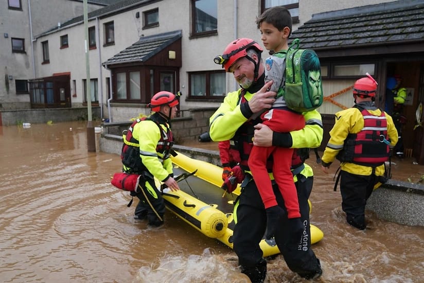 Portuqaliyada "Claudia" qasırğası nəticəsində üç nəfər həlak olub